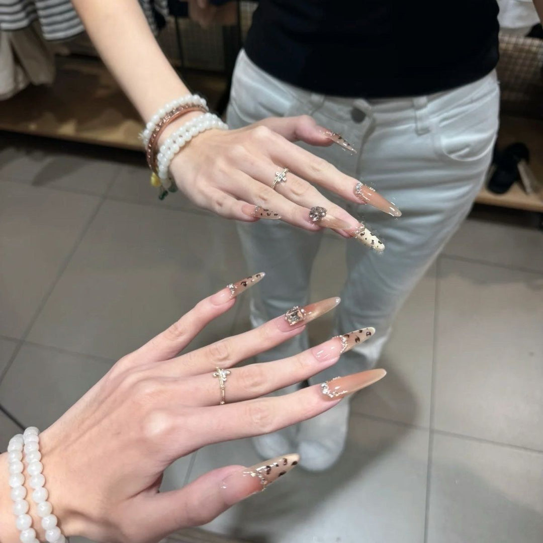 Decorative Crystal-Embellished Press-On Nails Kalsten