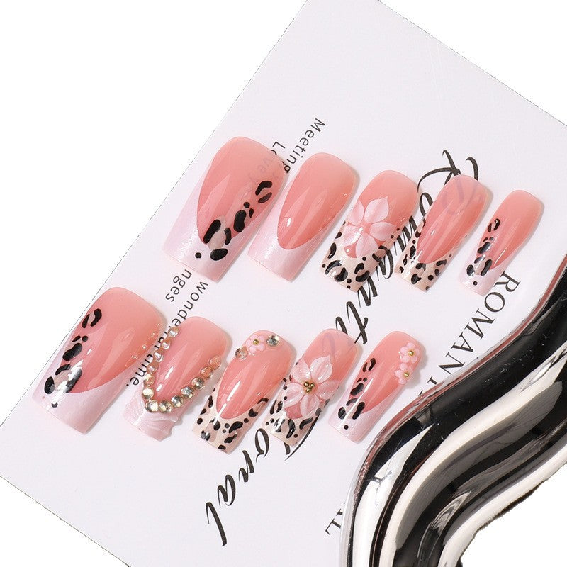 Artistic Nail Design Kalsten
