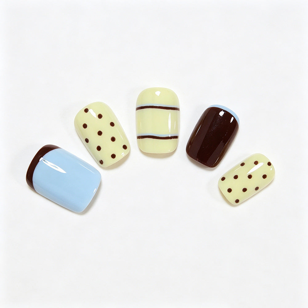 Chic Designer Nail Art Kalsten