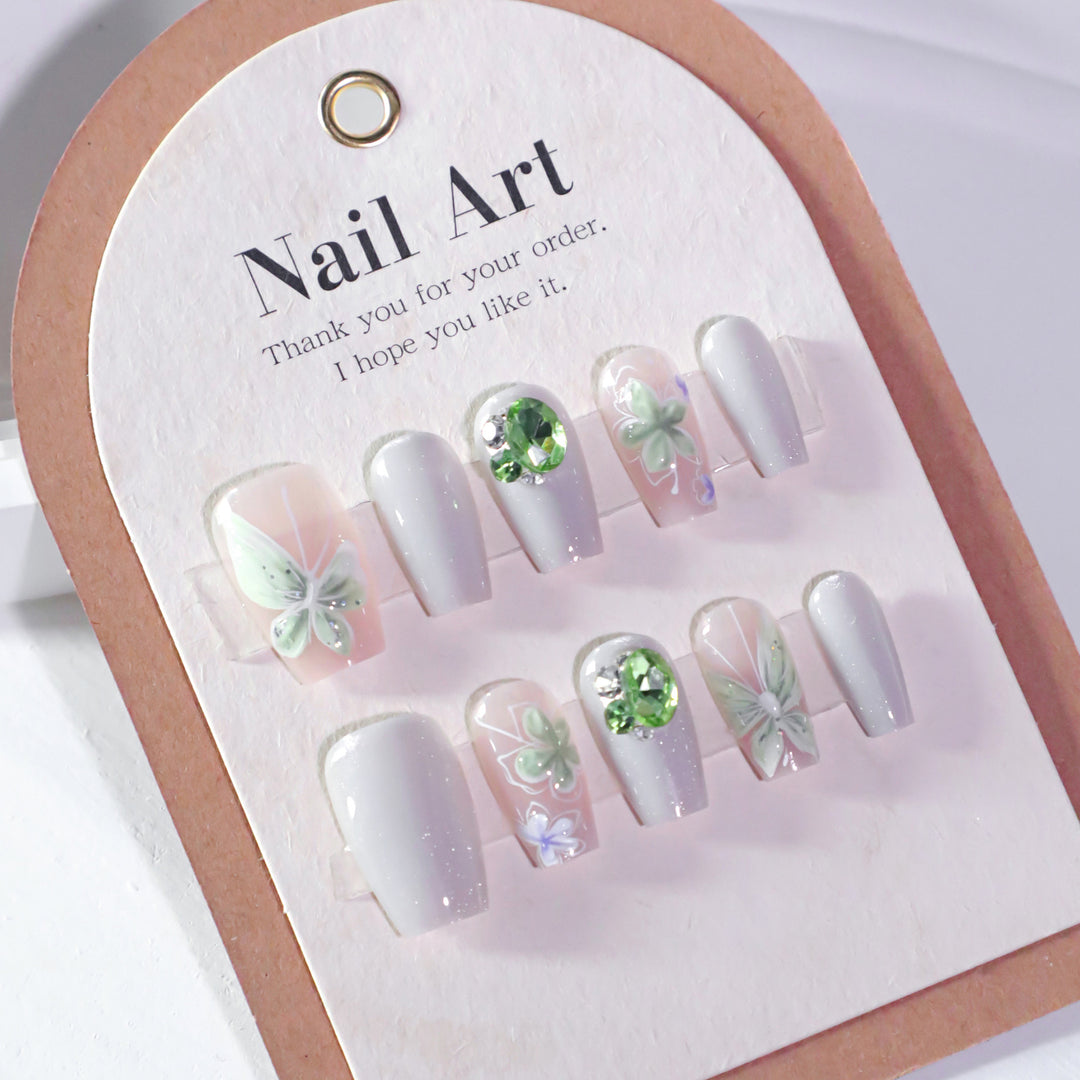 Elegant Nail Art with Floral Accents Kalsten