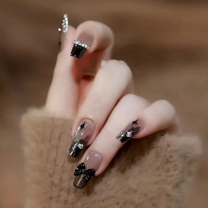 Glamorous designer nails Kalsten