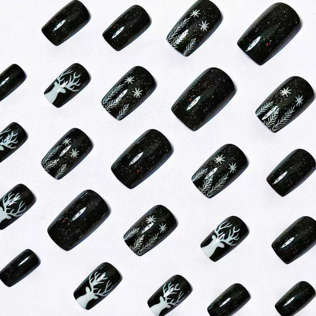 Festive Winter-Themed Nail Art Kalsten