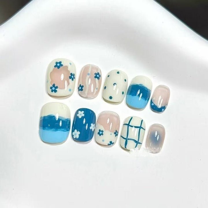 Artistic Cat-Themed Press-On Nail Art Set Kalsten