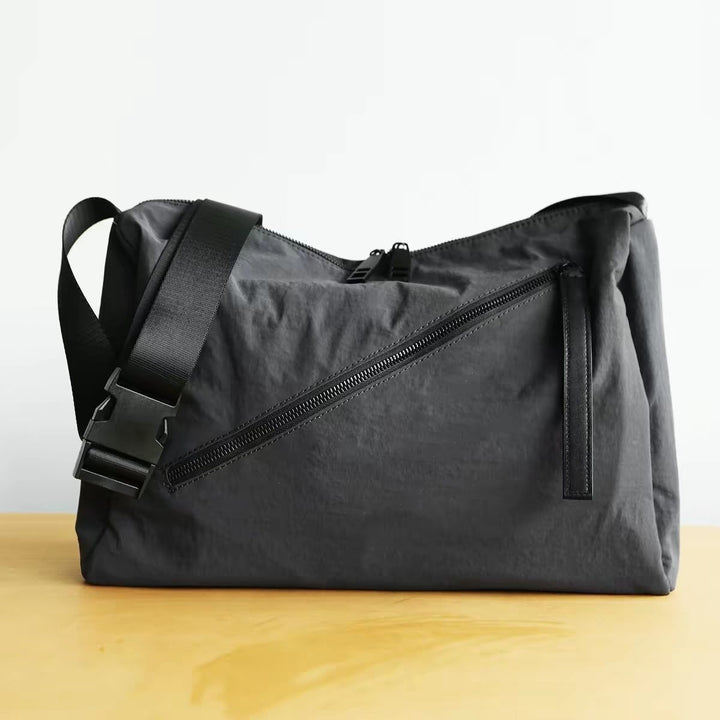 Fashionable Shoulder Bag with Innovative Compartment System Kalsten