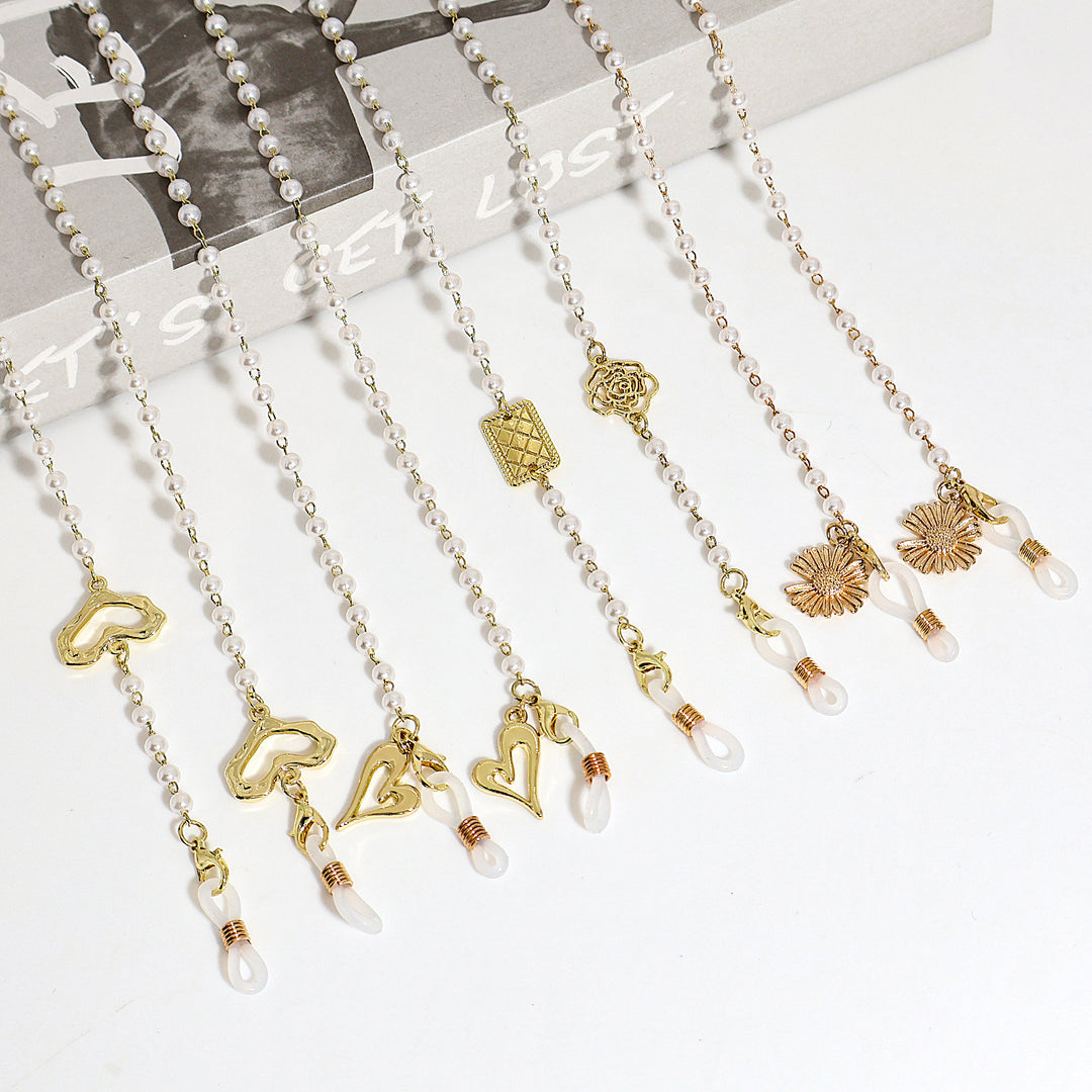 Heart-Shaped Beaded Eyewear Chain Kalsten