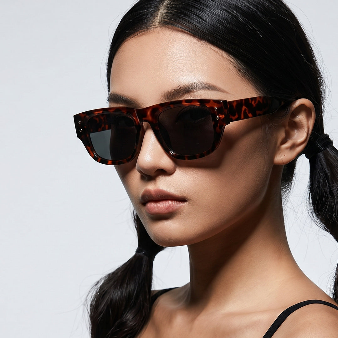Women's fashionable sunglasses in trendy rectangle design Kalsten