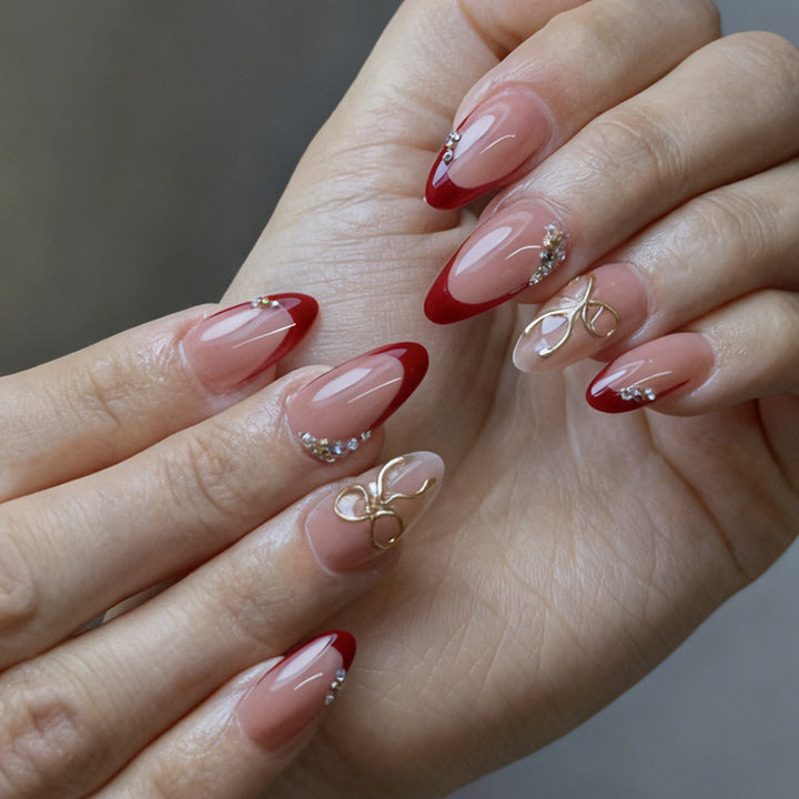 Artificial nail set with elegant decorations and shiny accents Kalsten