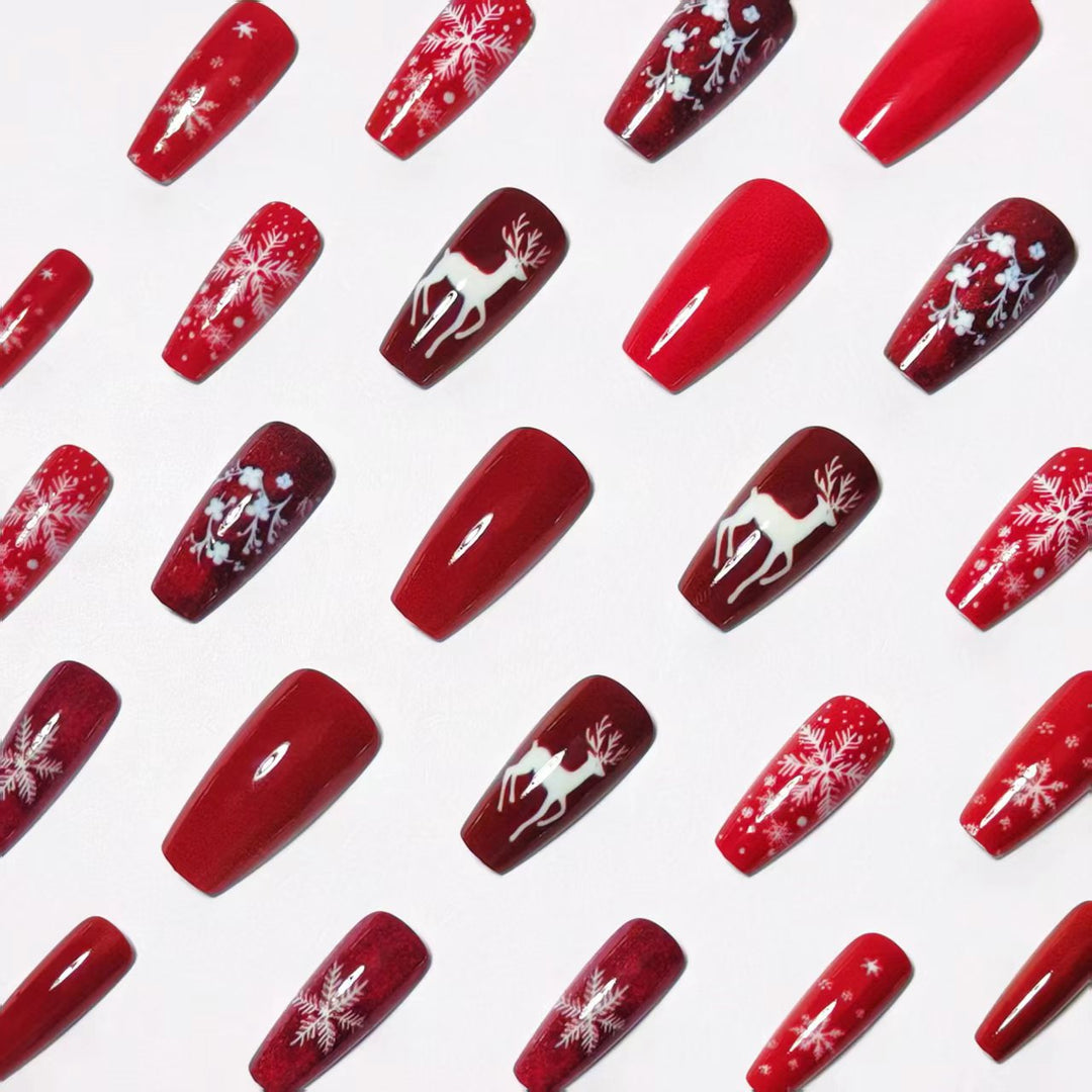Festive Winter-Themed 3D Nail Art Kalsten