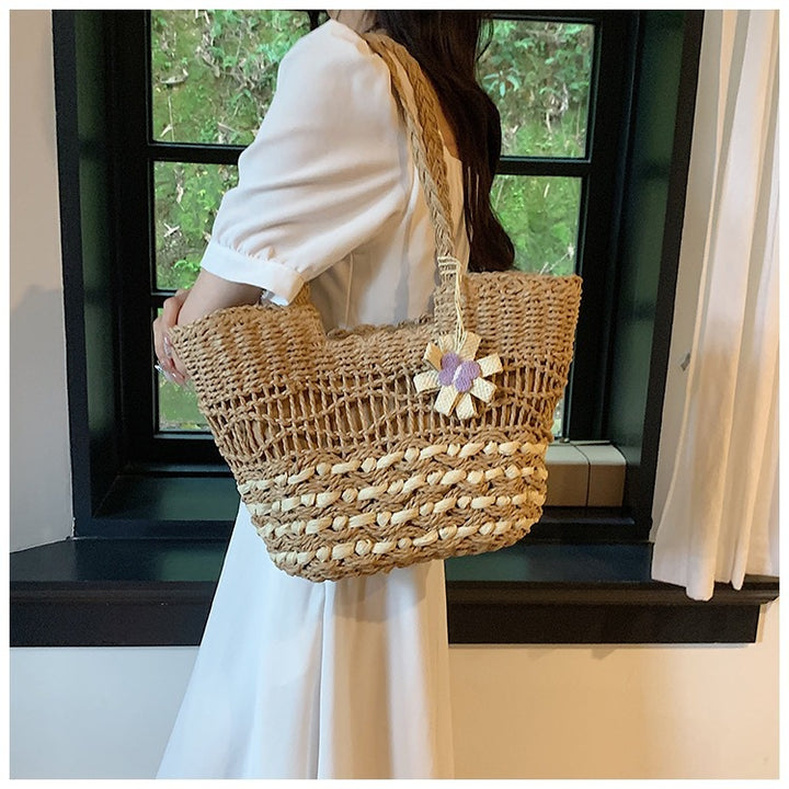 Braided shopping bag with decorative elements Kalsten