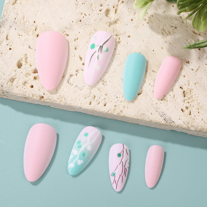 Artificial nails in romantic floral design Kalsten