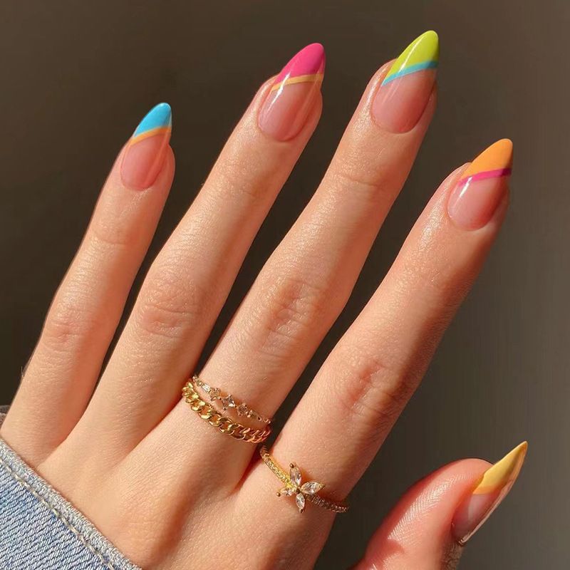 Stylish Press-On Nail Set with Shimmering Finish Kalsten