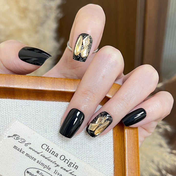 Stylish Press-On Nail Set with Elegant Floral Accents Kalsten