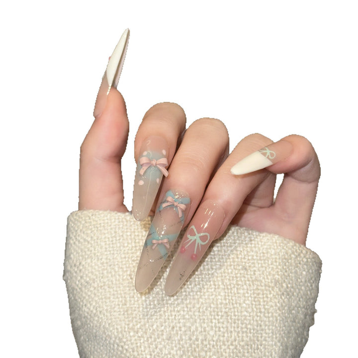 Elaborate Decorative Press-On Nail Art Set Kalsten