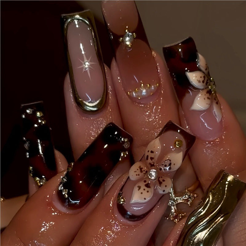 Ornate Press-On Nail Art Set Kalsten