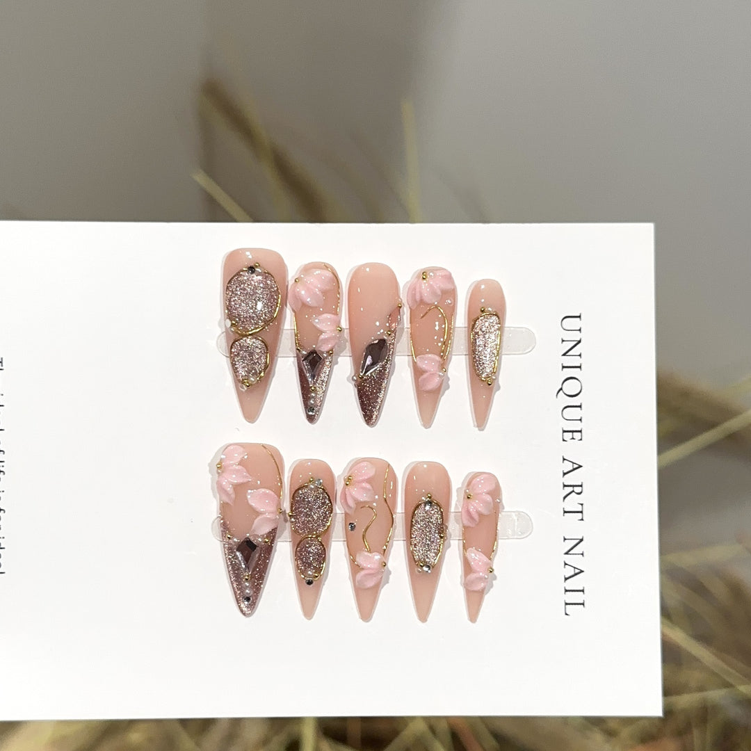 Elegant Floral-Embellished Press-On Nail Art Set