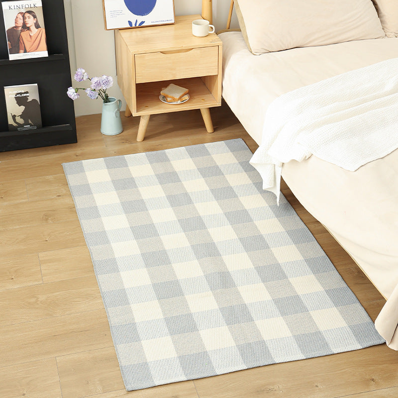 Flat-woven living and bedroom carpet with striped structure and anti-slip backing