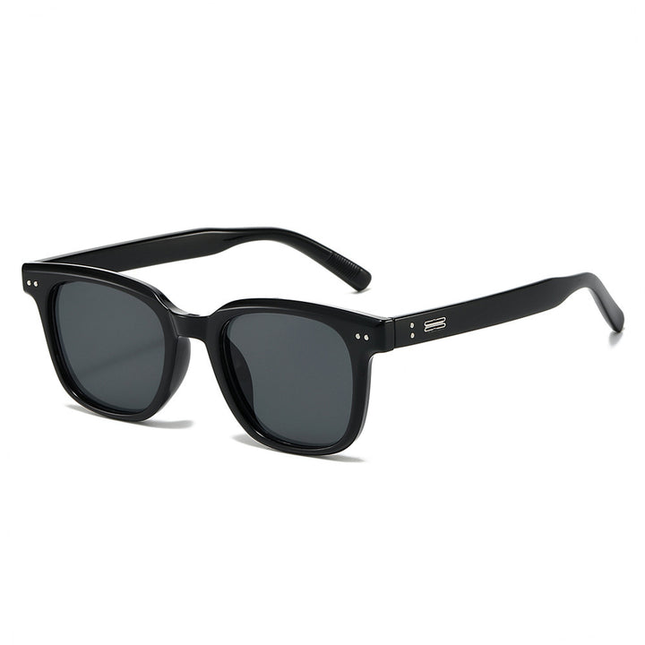 Retro-Inspired Statement Eyewear Kalsten
