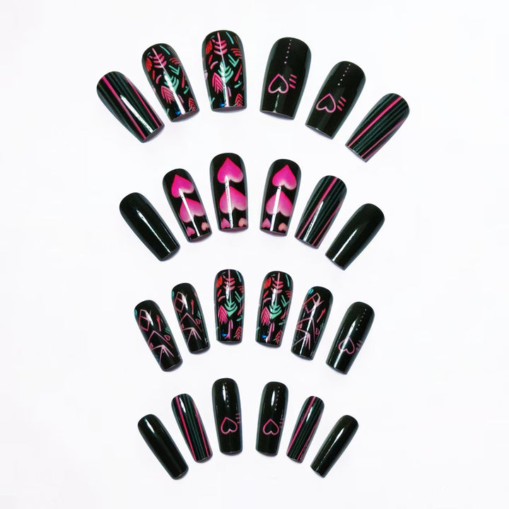 Creative artificial nails with modern graphic designs Kalsten