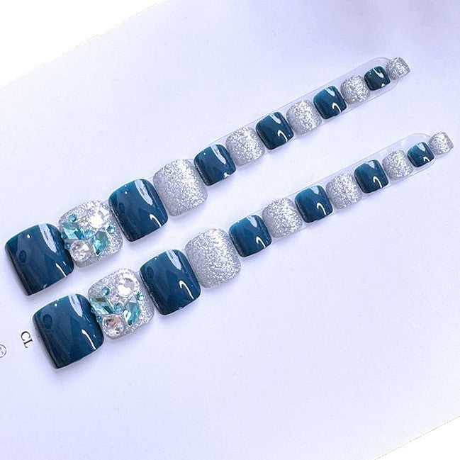 Nail art with glamorous rhinestone accents Kalsten