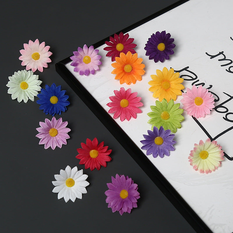 Elegant Fabric Daisy Flower Brooch for Decorative Wear