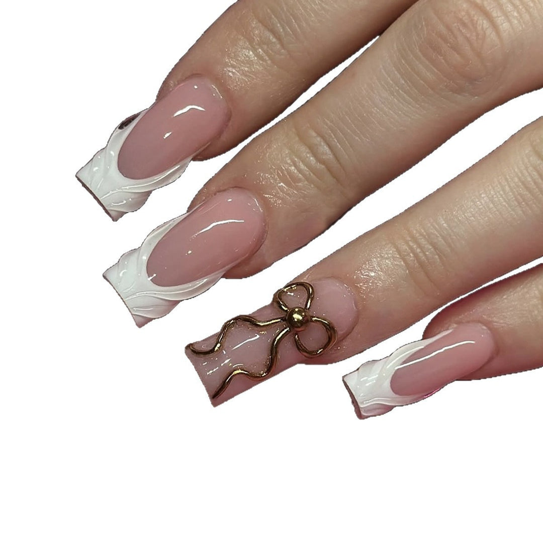Artificial nail set with luxurious golden accents and elegant design Kalsten