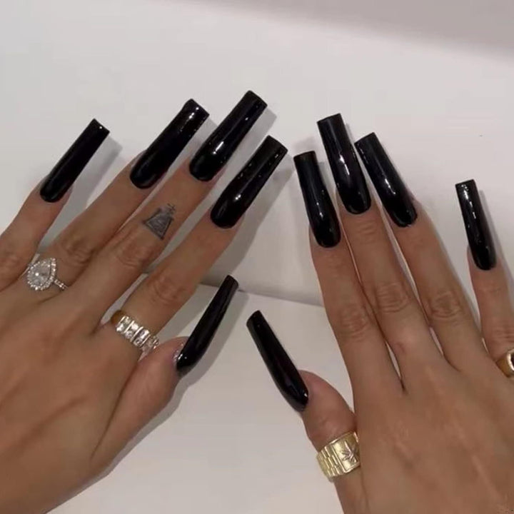 Artificial nail set with high-gloss, elegant tips Kalsten
