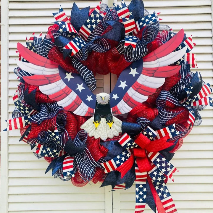 Unisex handmade decorative wreath made of polyester mesh with eagle centerpiece and Americana ribbons Kalsten