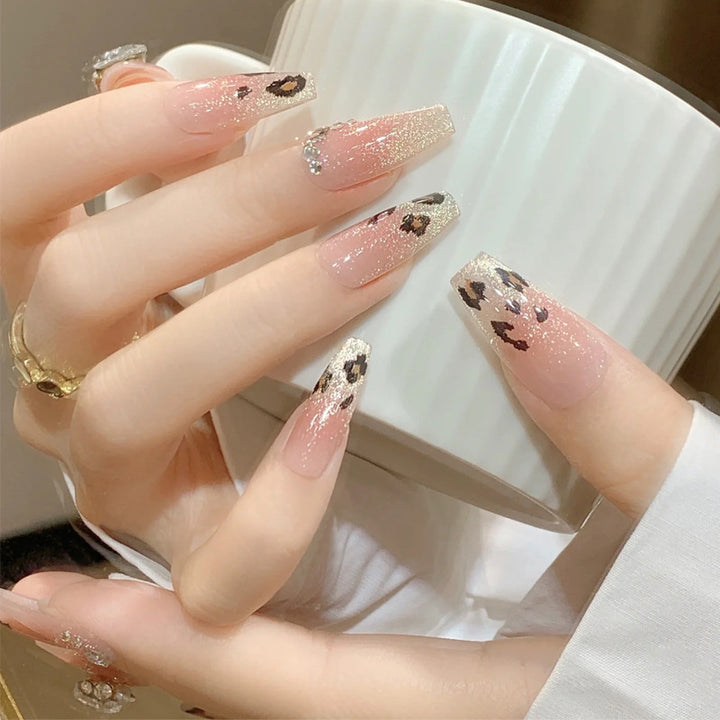 Artificial nail set with glitter and leopard design Kalsten