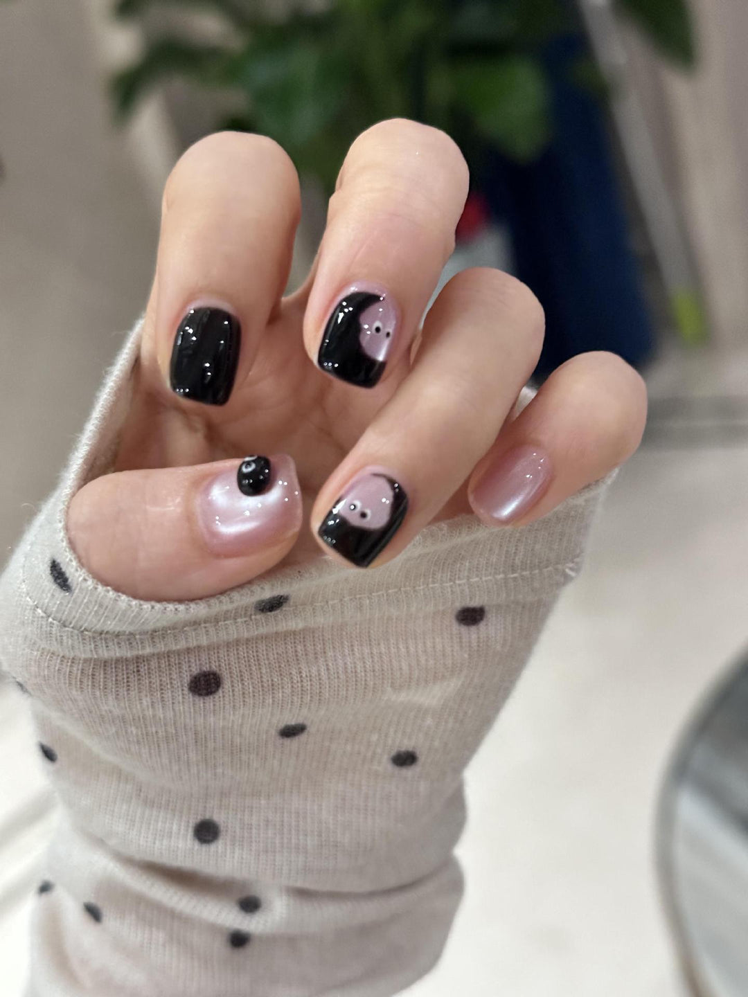 Artificial nails with modern geometric designs Kalsten