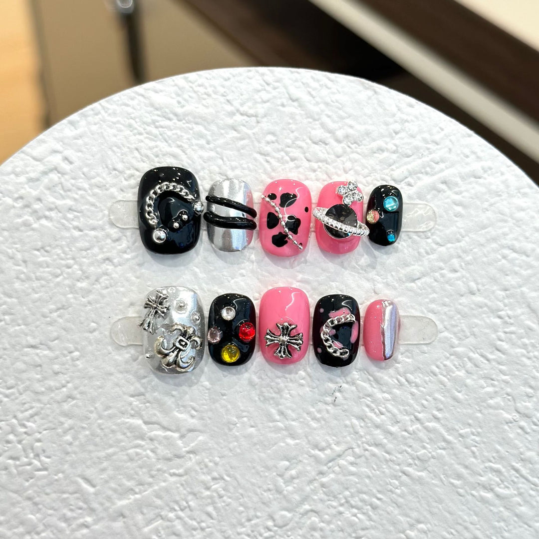 Artistic Press-On Nail Art Set with Unique 3D Accents