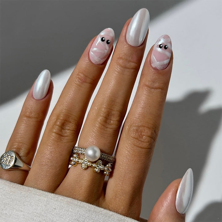 Acrylic nail set with delicate ballet motifs and shimmering accents Kalsten