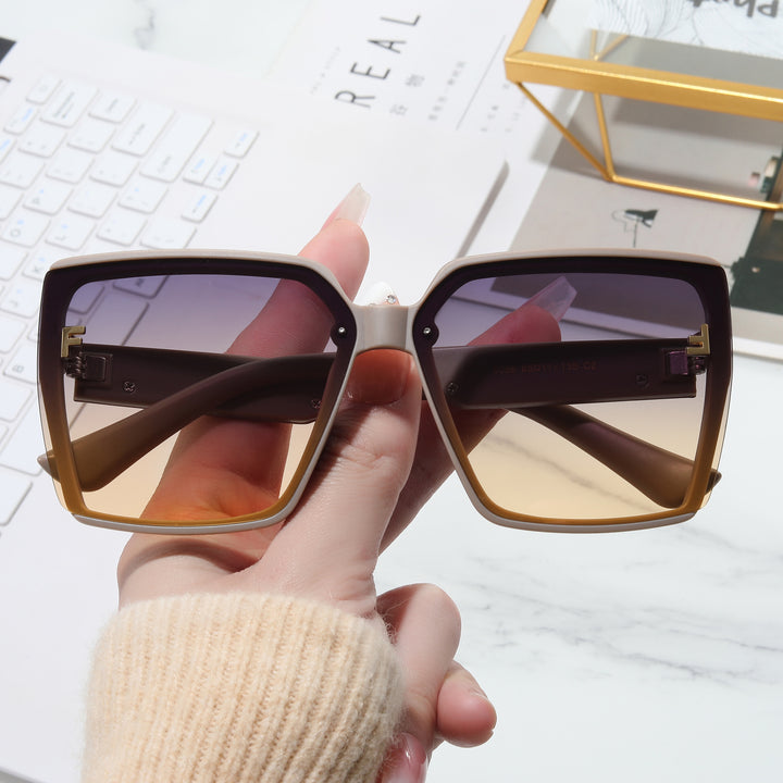 Women oversized sunglasses with distinctive frame Kalsten