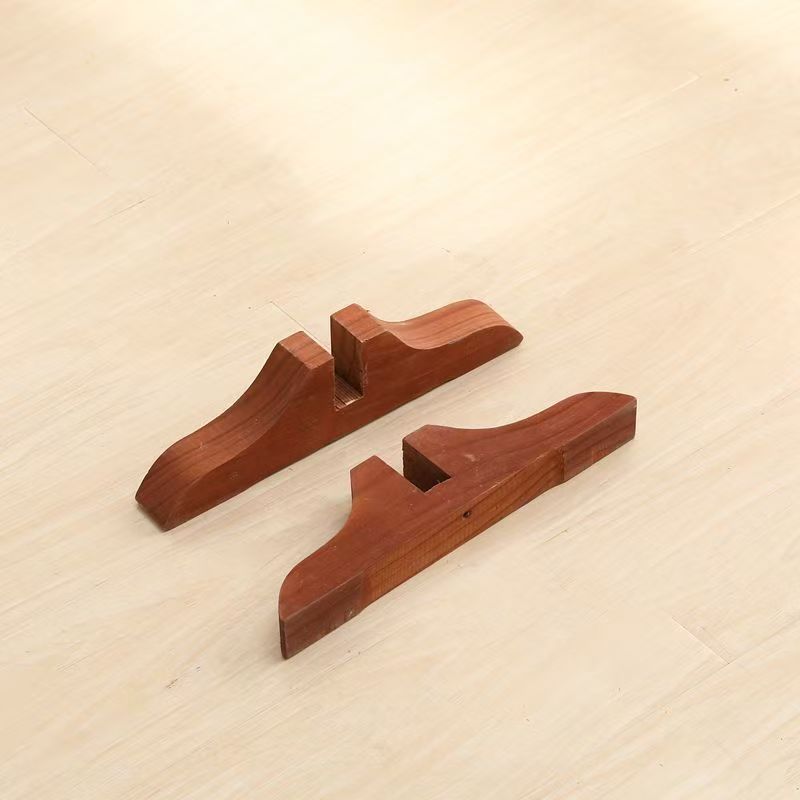 Wood shoe supports Kalsten