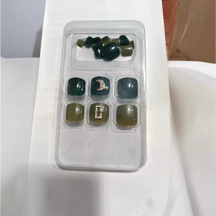 Decorative Press-On Nail Set with Gemstone Accents Kalsten
