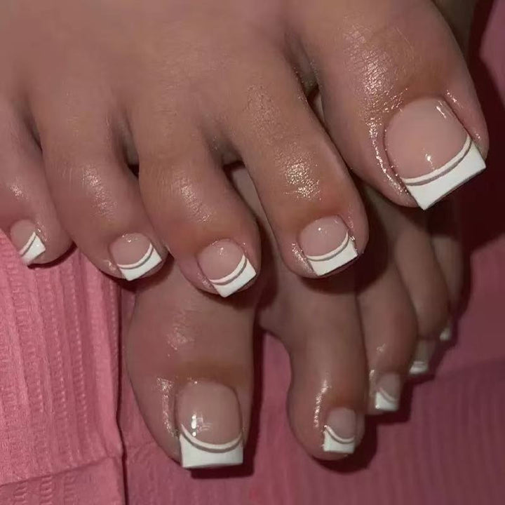 French Tip Pedicure Nail Art Kalsten