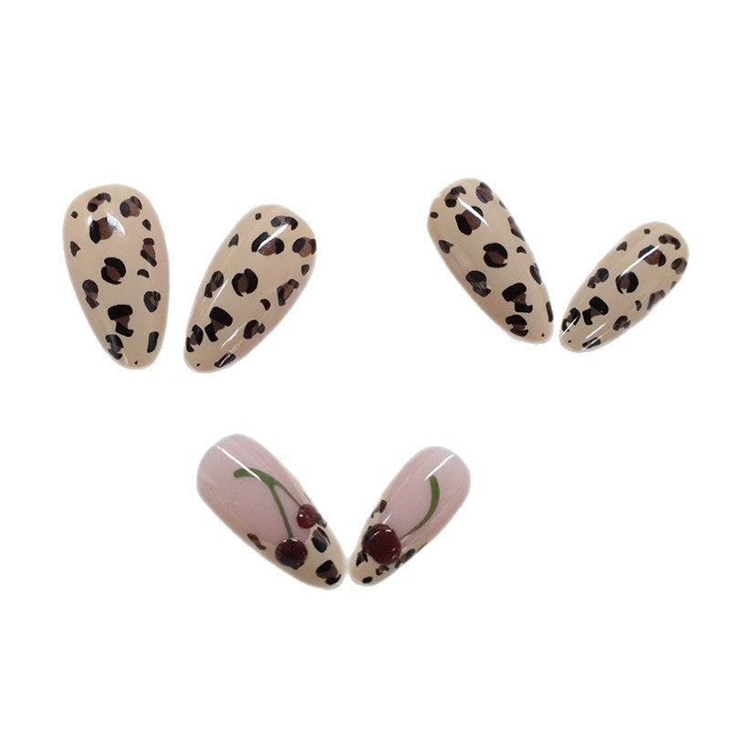 Artistic Nail Art Kalsten