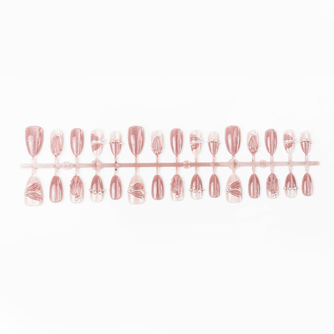 Elegant Detailed Press-On Nail Set with Stylish Accents Kalsten