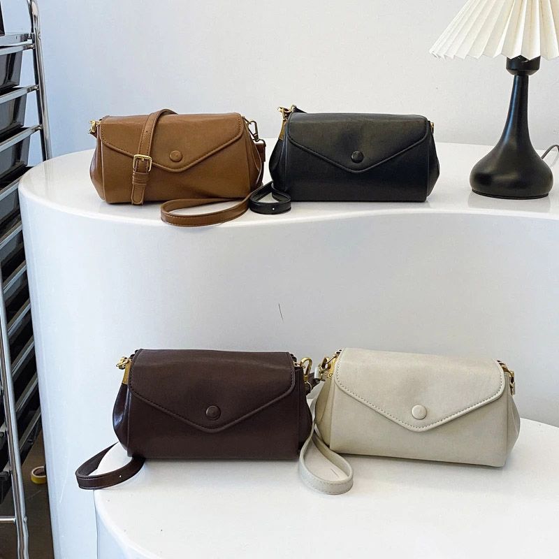 Elegant Envelope Clutch Kalsten