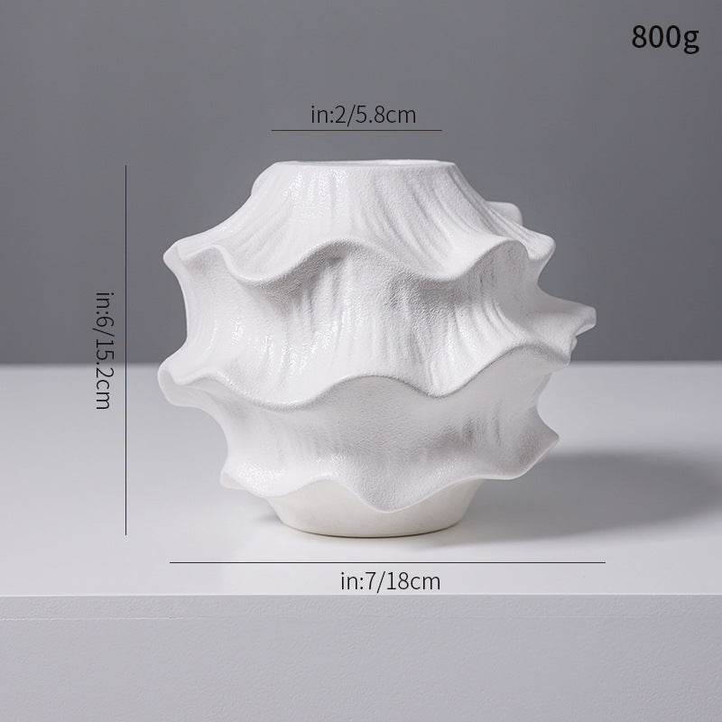 Decorative Fluid-Shape Ceramic Kalsten