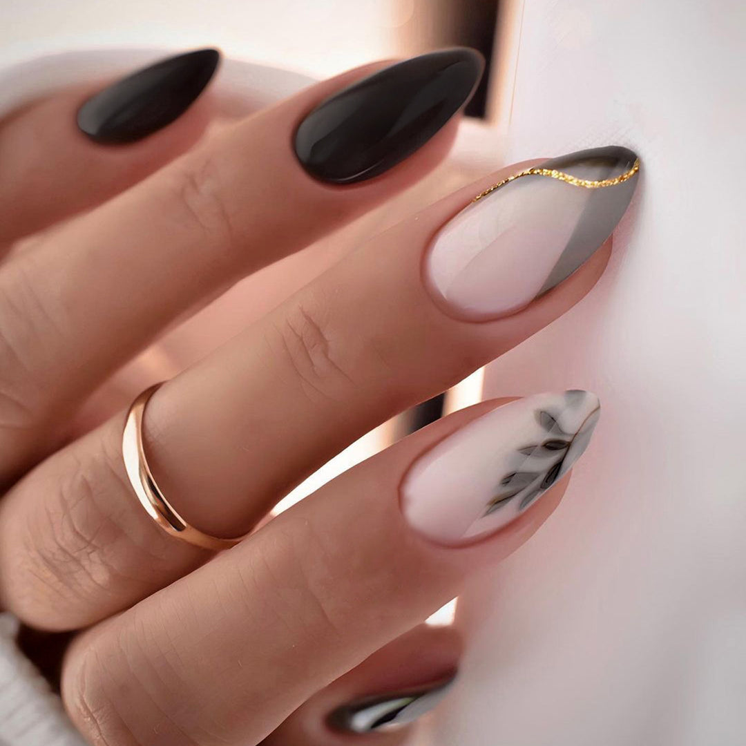 Artificial Nail Art with Creative 3D Design Kalsten