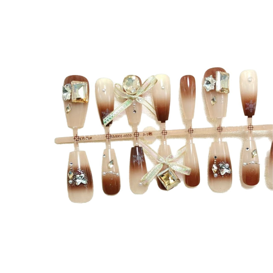 Artificial nails with luxurious design and elegant decorations Kalsten