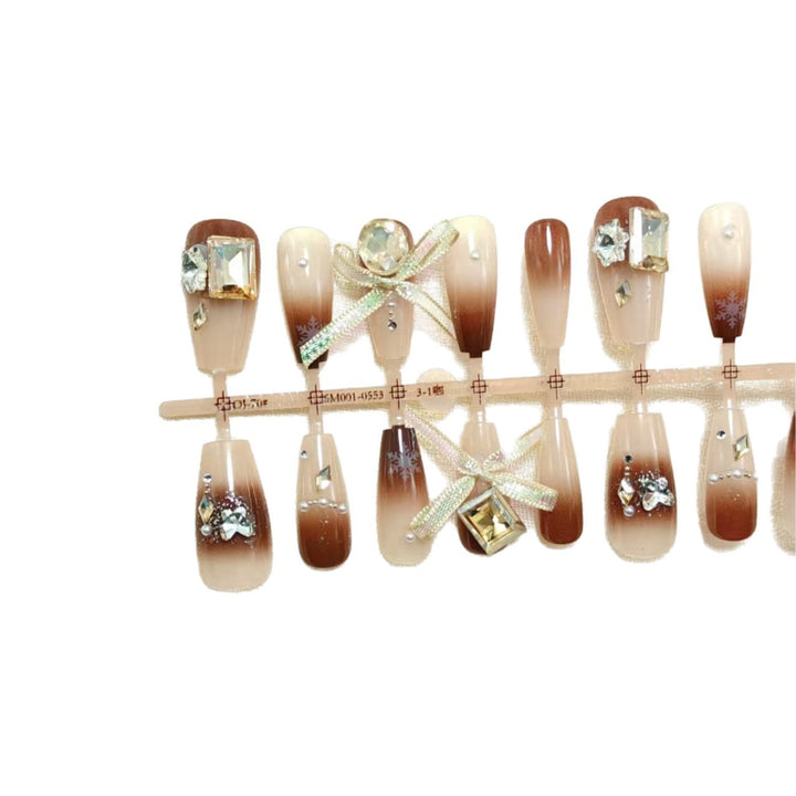 Artificial nails with luxurious design and elegant decorations Kalsten