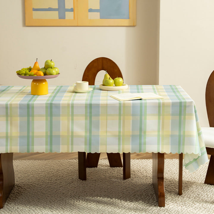 Wipeable tablecloth with star pattern and wavy hem Kalsten