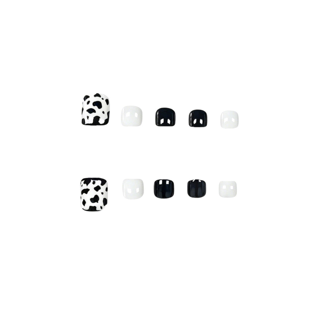 Chic Artistic Nail Polish Kalsten