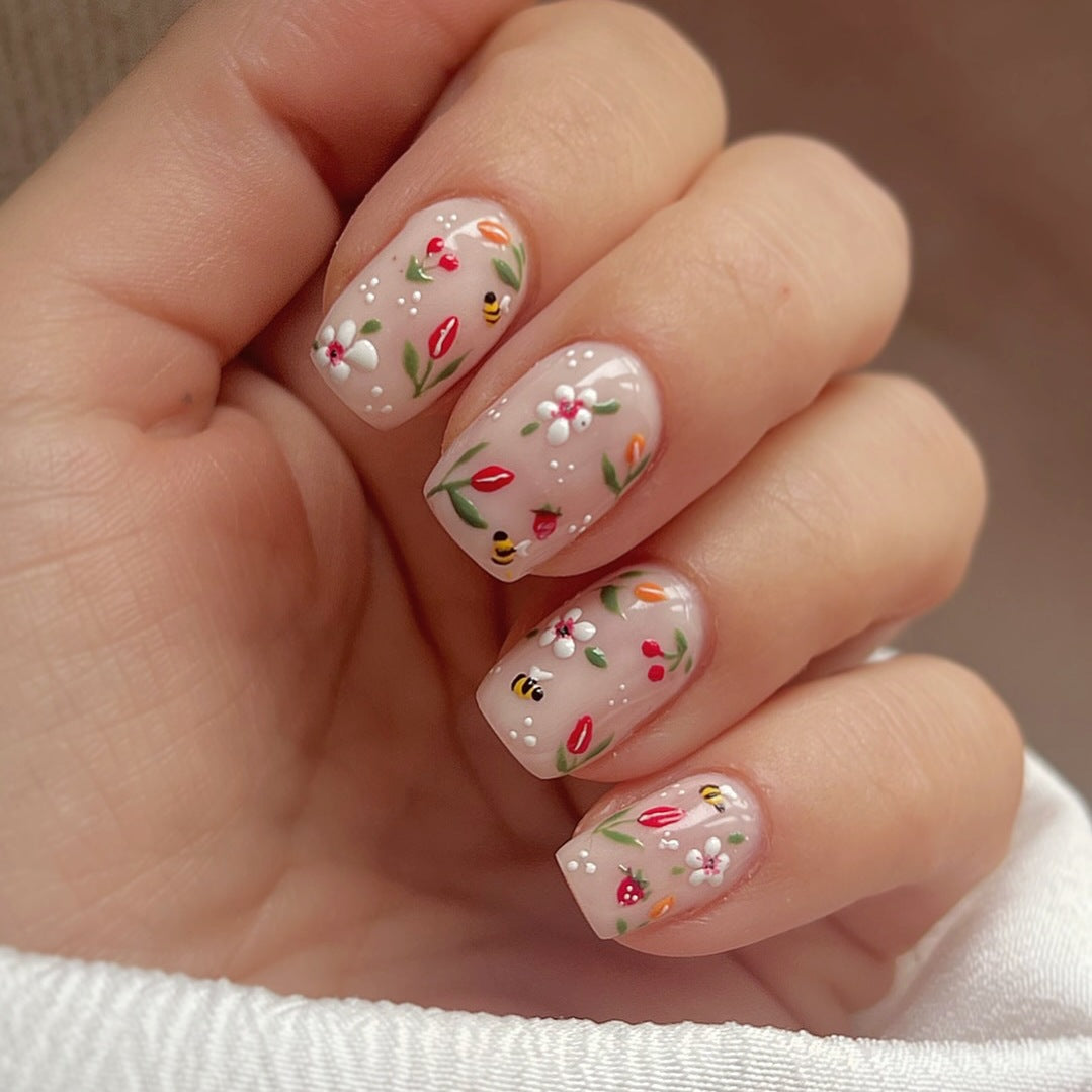 Artificial nail set with cheerful flower and bee designs Kalsten