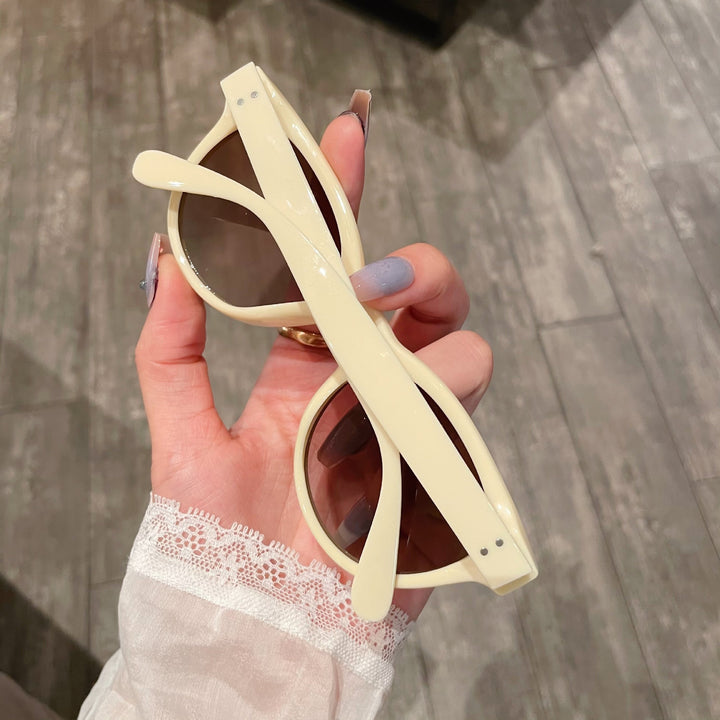 Ladies stylish sunglasses in trendy retro design Kalsten