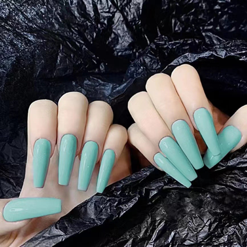 Acrylic Nail Set in Elegant Stiletto Design Kalsten