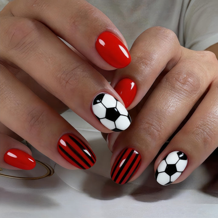Convincing artificial nails with football motif Kalsten