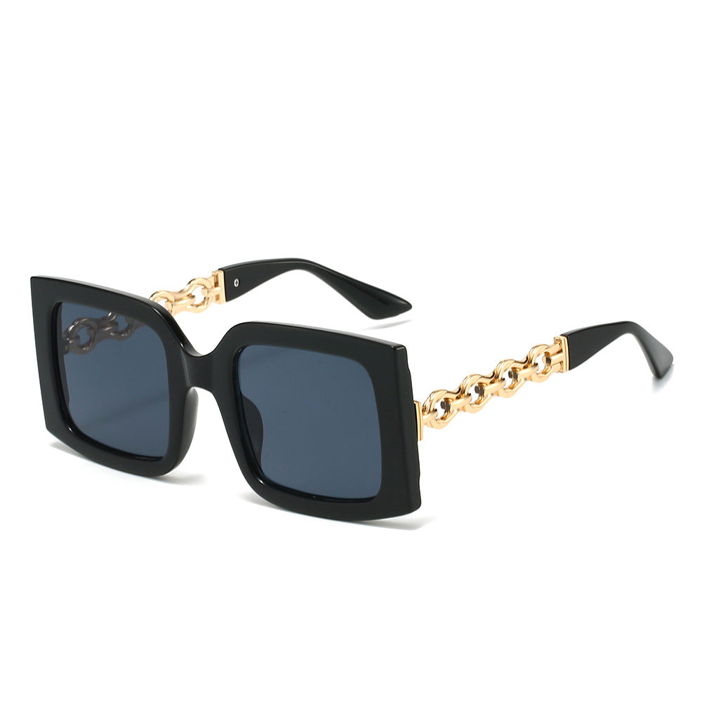Ladies elegant sunglasses with luxurious chain details Kalsten
