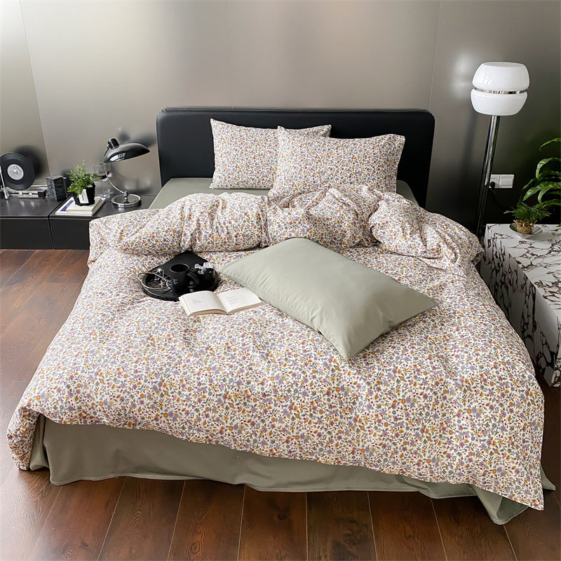 Reversible duvet cover set made of cotton percale with delicate wildflower design and pillowcases
